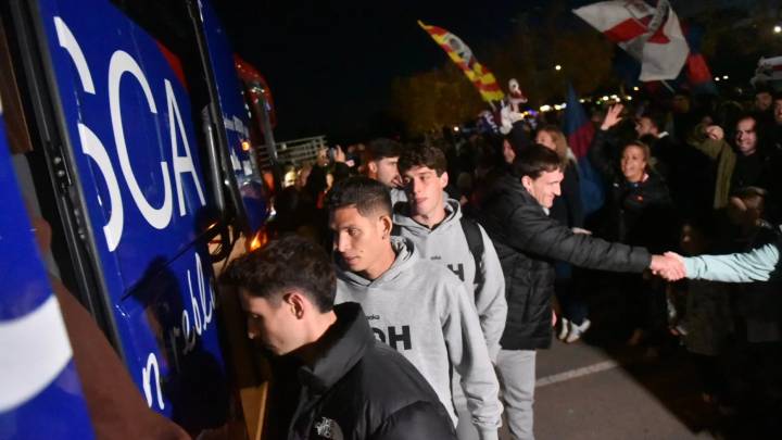 Despedida a los jugadores: ¡Huesca yo te quiero, hoy no podemos perder!