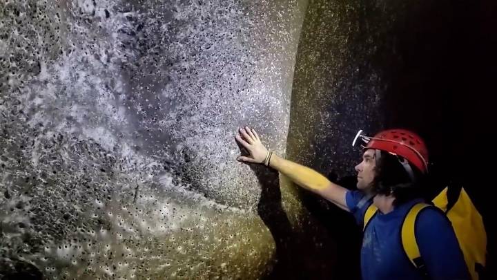 La Cueva del Azufre esconde una telaraña de 106 metros cuadrados