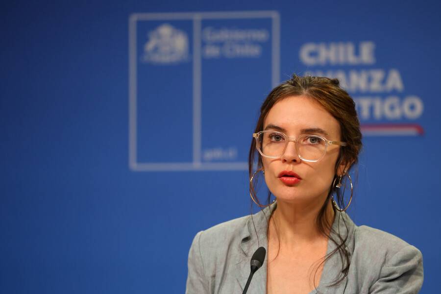 Vallejo califica de “superfluas” críticas opositoras por saludo de Boric a Milei