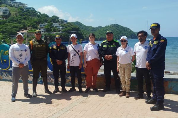 Policía de Turismo impulsa campaña para la conservación de tortugas marinas en Santa Marta