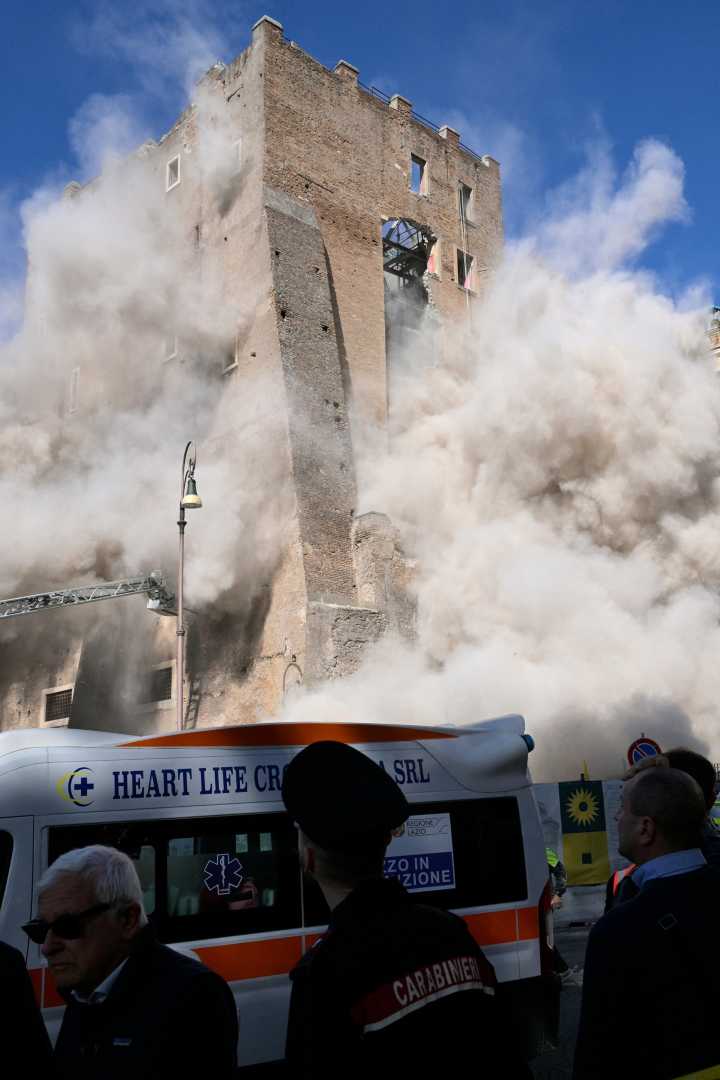 Workers rescued from Rome medieval tower collapse