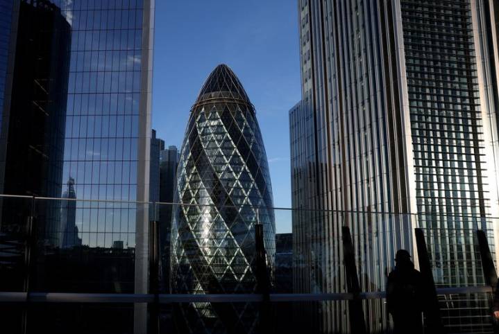 Hedge funds bet against UK firms as budget looms, says Goldman Sachs