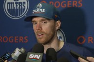 McDavid admits to watching Blue Jays on bench during Edmonton Oilers game