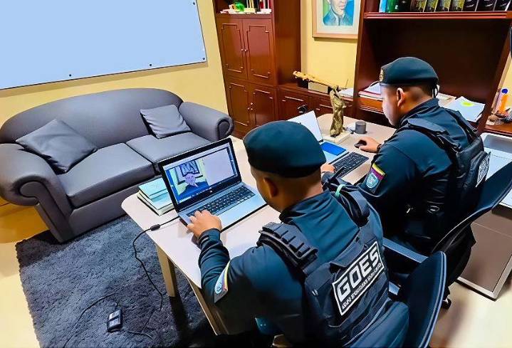 Desintegran banda de ex agentes matraqueros