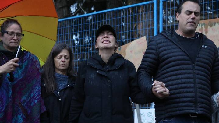 Canadian federal agency says cull over, all ostriches shot dead at British Columbia farm