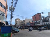 Comerciantes de Puerto La Cruz corren peligro: exigen renovación de tendido eléctrico donde laboran