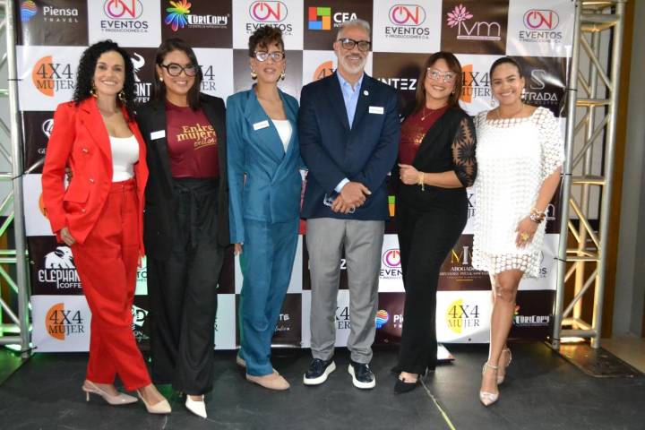 Cumbre “Entre Mujeres Exitosas” se realizó a beneficio de la fundación Oncopedia