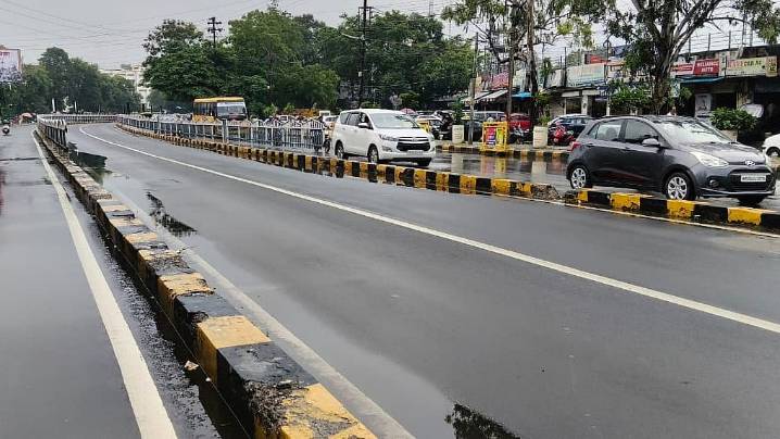 Indore News: BRTS Corridor Dismantling Begins; GPO - Shivaji Vatika Stretch To Be Removed First