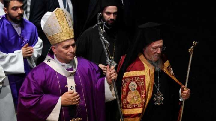 El Papa León XIV clama en Estambul por la paz y la unidad entre religiones: "caminemos juntos rompiendo los muros del prejuicio"