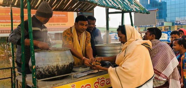 From kindness to community service: Bargarh farmer runs Rs 1 breakfast stall