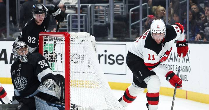 Kings can't keep up with Devils as points streak comes to an end