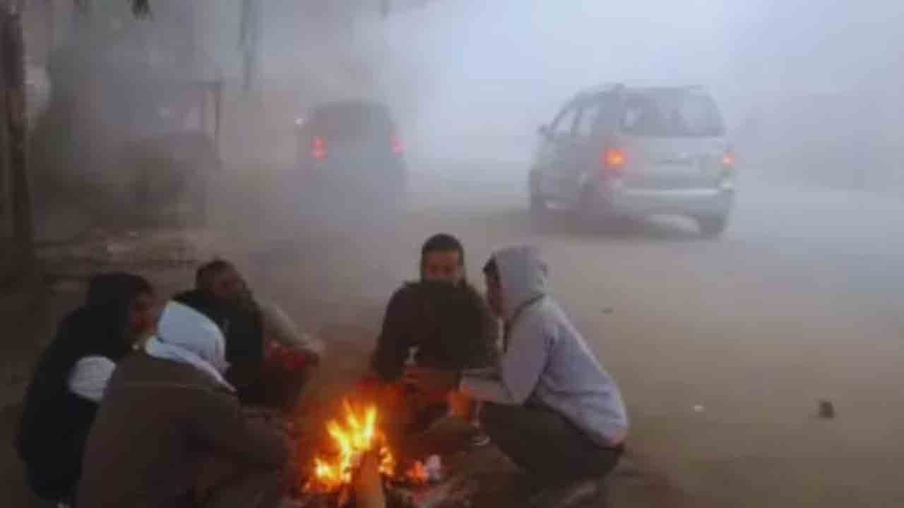 Severe Cold Wave Grips Telangana, Hyderabad Shivers