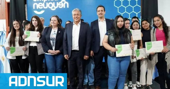 18:04 PAE y el Gobierno provincial entregaron diplomas a nuevos técnicos formados para la industria