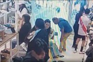 Video: le robaron la plata para el vestido de 15 de su hija mientras lo compraba