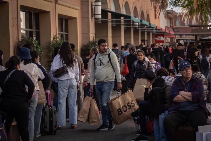 Plaza Las Américas a reventar por Black Friday