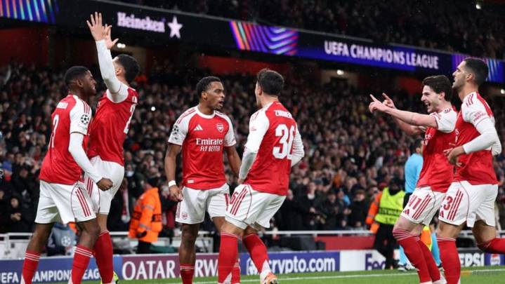 Arsenal beat Bayern Munich to seize Champions League top spot