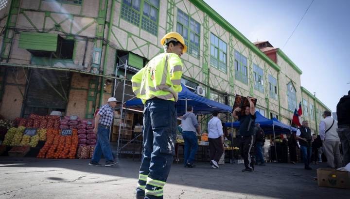 Fachada del Mercado Cardonal de Valparaíso será sometida a intenso proceso de pintado y hermoseamiento