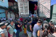 Entregan Cuautepequenses apoyo a hermanos de la Otomí