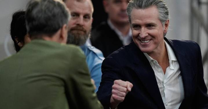 California revokes 17,000 commercial driver's licenses for immigrants