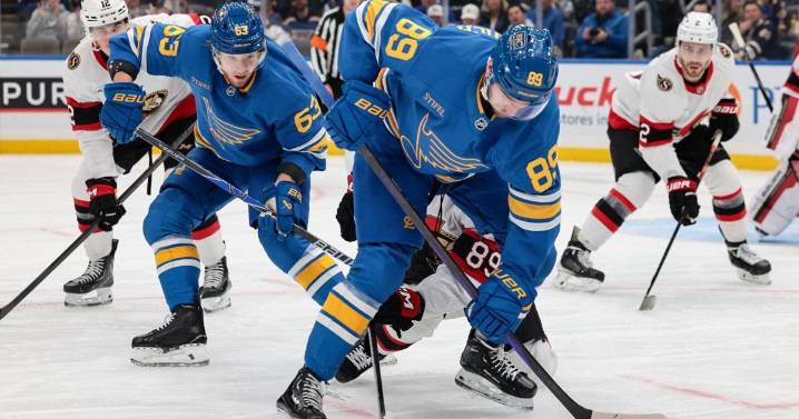 Blues score three times in third period to surge past Senators, 4