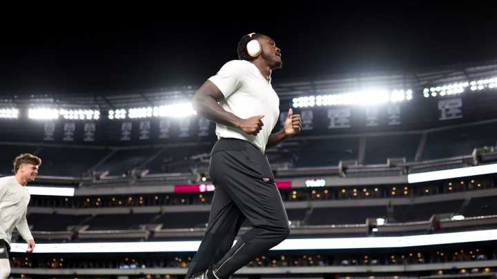 A.J. Brown targeted early by Eagles offense after heated comments