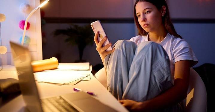 Many Teens, Young Adults Turning To AI Chatbots For Mental Health Advice