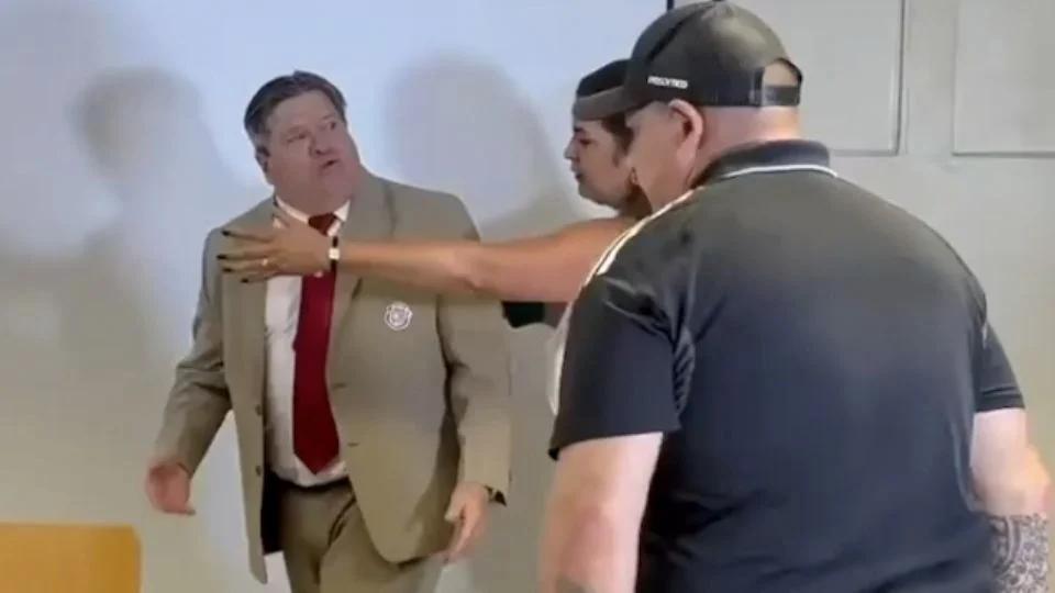 El “Piojo” Herrera se pelea con la prensa tras dejar a Costa Rica al borde de la eliminación del Mundial