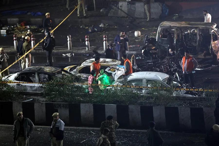 Investigan explosión en Nueva Delhi; dejó ocho muertos y varios heridos