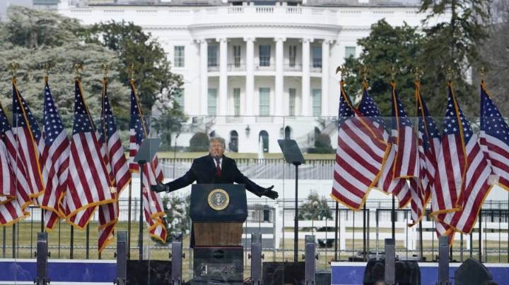 Top BBC bosses step down following criticism of edited Trump speech