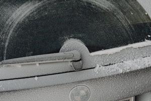 Scientists discover most efficient way to defrost cars