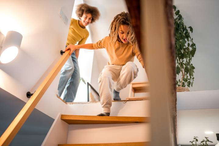 Dear Abby: Noisy kids upstairs really stress me out