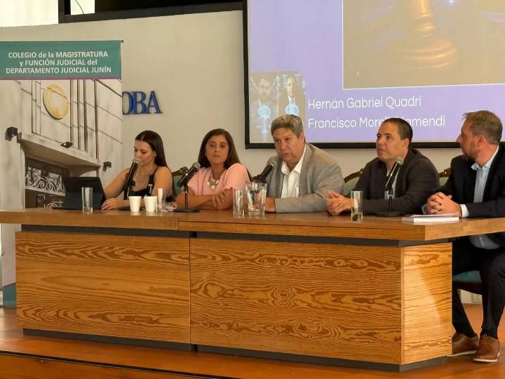El Colegio de la Magistratura, la Función Judicial de Junín y la UNNOBA realizaron una jornada sobre Inteligencia Artificial y Derecho