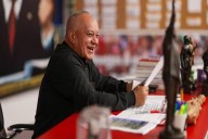 Machado ofrece a EEUU yacimientos petroleros e instalar bases militares en el país