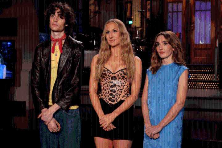 SNL Sketches from Last Night Featured Government Shutdown, Mayoral Election, Oval Office Collapse