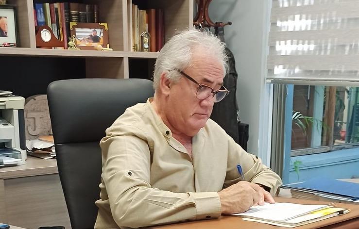 Arrestan al notario Juan Echeagaray acusado de falsificación, fraude y otros delitos