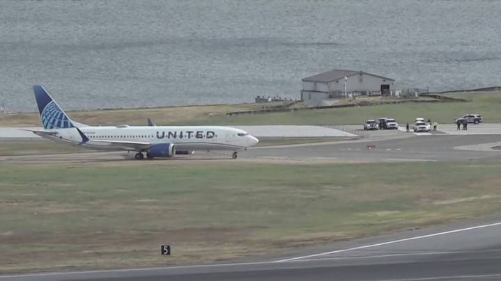 Two bomb threats in 24 hours spark air travel safety concerns