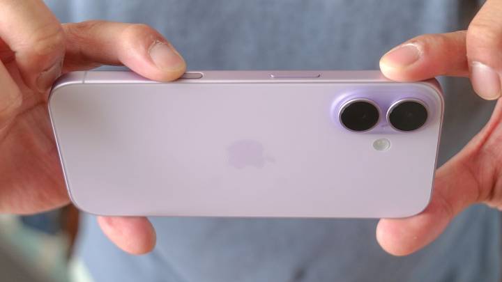 The iPhone 17's Camera Control button has become a nuisance