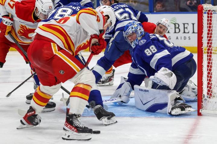 Lightning quickly extinguish Flames on Thanksgiving eve