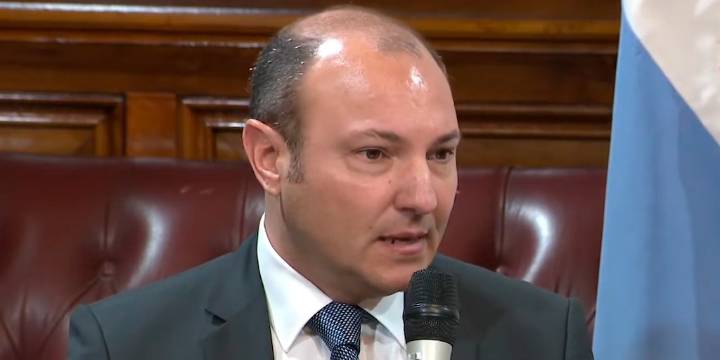 Se demora la indagatoria del juez Salmain, investigado por corrupción en Rosario: asistió de urgencia a una clínica