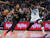 Cavaliers remontan gracias a 30 puntos de Donovan Mitchell