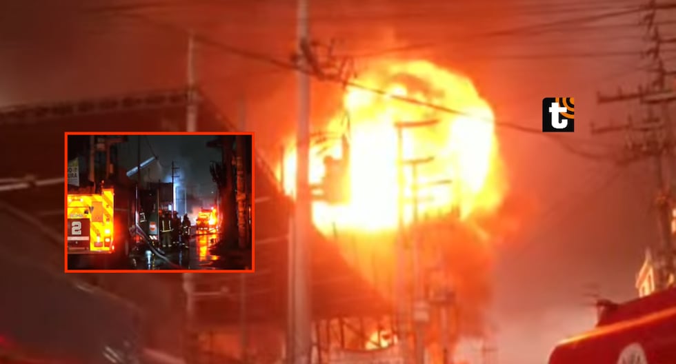 GRAN INCENDIO EN SJL · Consume almacén cerca a colegio