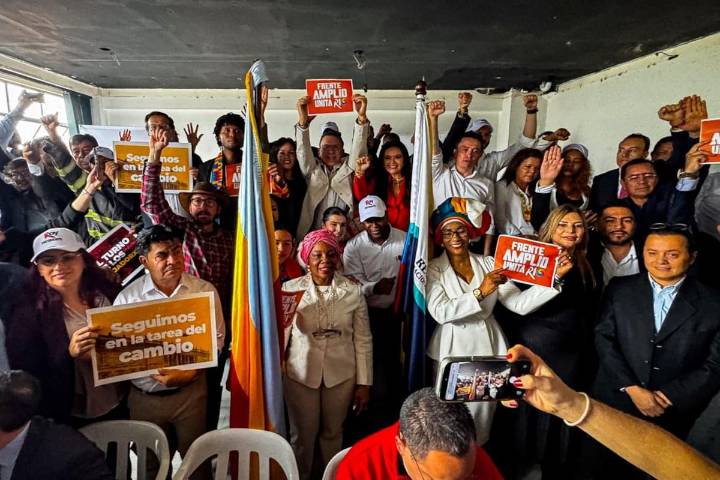 Esta es la lista del Frente Amplio para el Senado: Roy Barreras y Clara López impulsan la movida