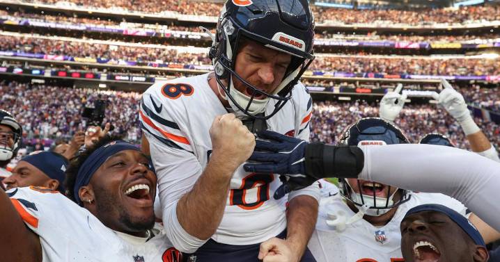 Bears improve to 7-3 to beat Vikings with game-ending FG set up by Duvernay's 56