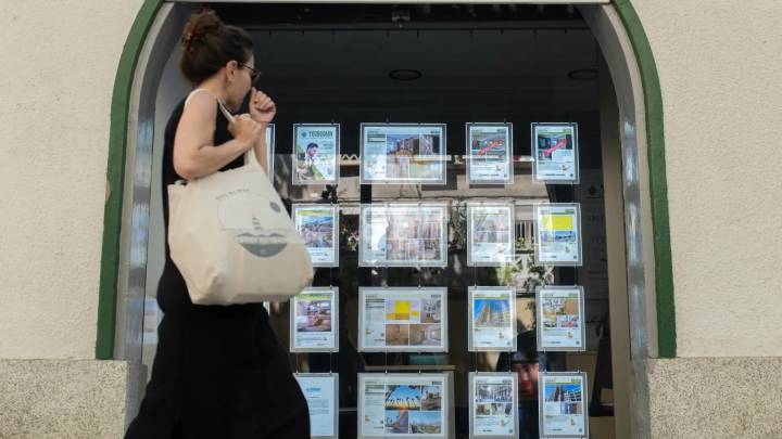 El precio del alquiler cae un 4,9% en Barcelona y un 1,9% en las zonas tensionadas tras aplicarse la regulación