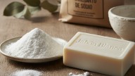 Mezclar bicarbonato y jabón blanco: por qué recomiendan hacerlo y para qué sirve
