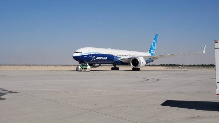 Emirates CEO Blasts Boeing For Pushing Back 777X Deliveries Again
