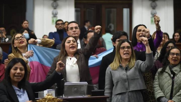 Congreso CDMX revienta sesión por disculpa a comunidad trans, aplazan discusión de iniciativas de Brugada