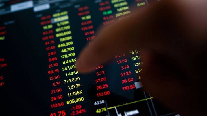 Los ADRs caen hasta 3,2% y los bonos soberanos retroceden tras dos ruedas al alza