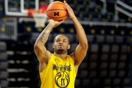 How to watch college basketball free live stream today: Oakland Golden Grizzlies vs. No. 7 Michigan Wolverines NCAAM