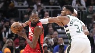 Durant lidera la remontada de los Rockets frente a los Bucks de Antetokounmpo